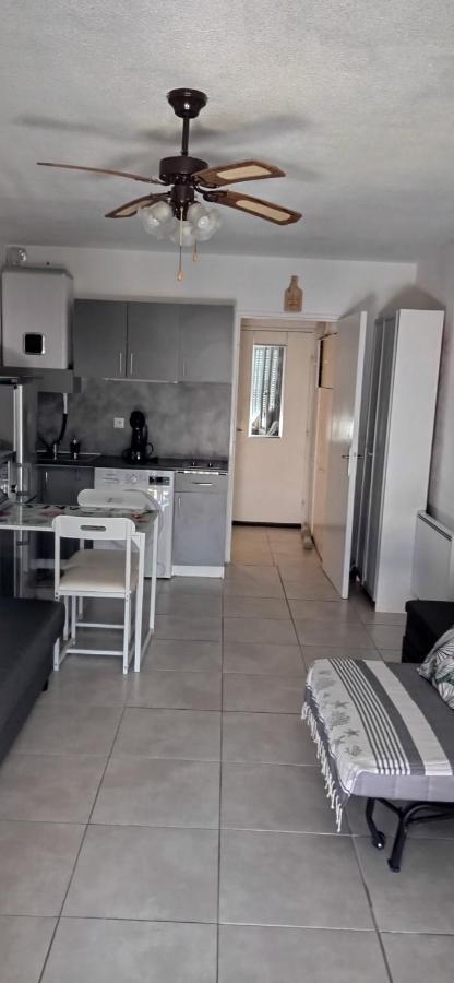 Ferienwohnung Sur Le Port, Studio Avec Vue Sur La Marina Gruissan Exterior foto