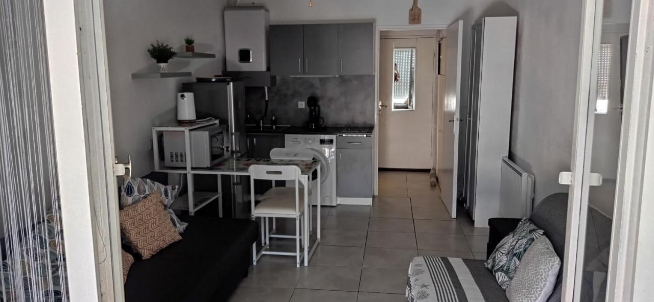 Ferienwohnung Sur Le Port, Studio Avec Vue Sur La Marina Gruissan Exterior foto